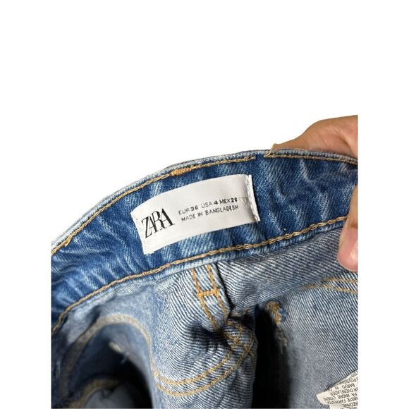 Zara High Rise Distressed Jean‎ Shorts Size 4 - Picture 6 of 6